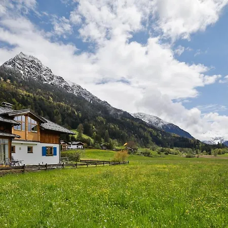 Haus Bellevue: Family Wellness Retreat with 4-Star Amenities Apartment Oberstdorf Exterior photo